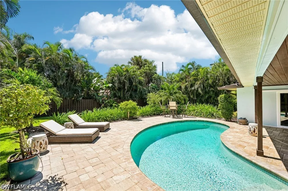 96th Avenue Naples, FL 34108