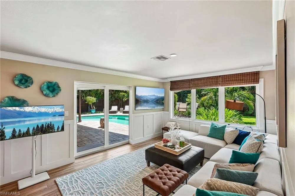 510 96th Avenue Naples, FL 34108