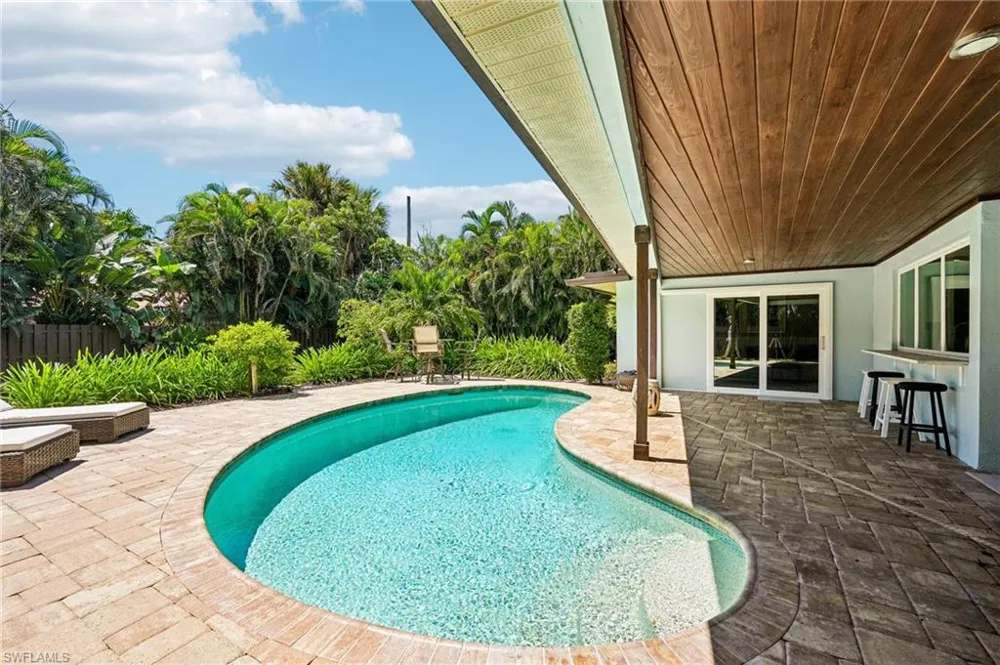 510 96th Avenue Naples, FL 34108