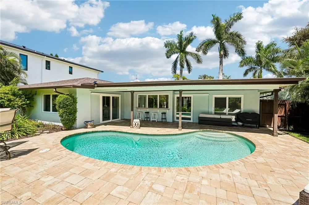 510 96th Avenue Naples, FL 34108