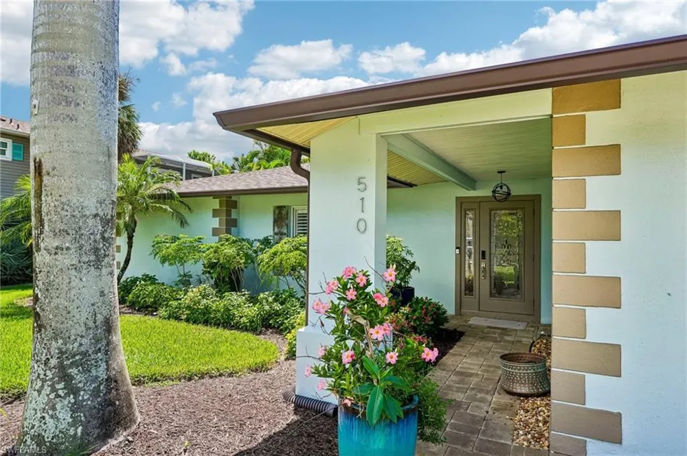 510 96th Avenue Naples, FL 34108