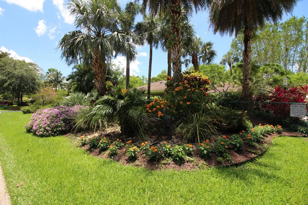 806 CYPRESS GROVE LANE #303 Pompano Beach, FL 33069