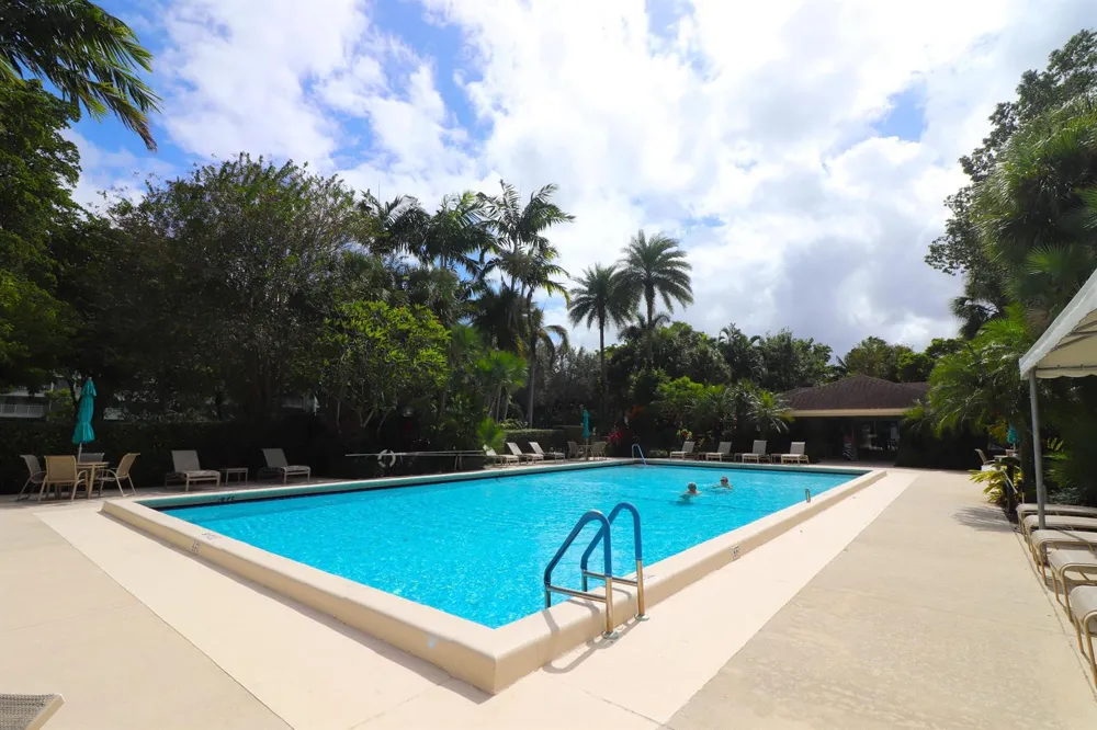 806 CYPRESS GROVE LANE #303 Pompano Beach, FL 33069