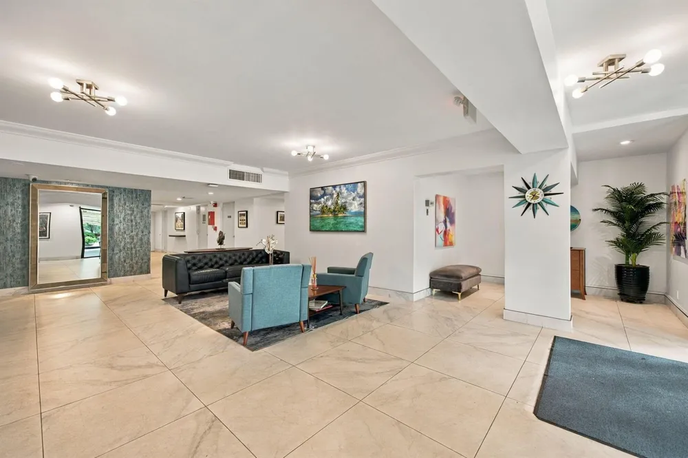 806 CYPRESS GROVE LANE #303 Pompano Beach, FL 33069