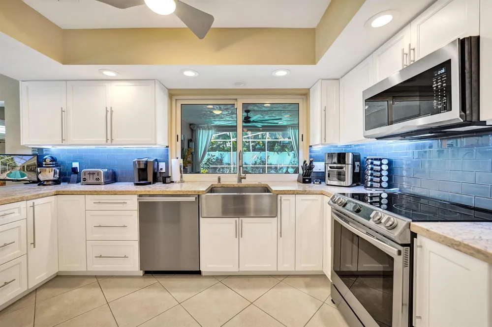 3460 NE 17TH TERRACE Oakland Park, FL 33334