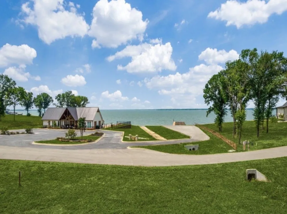1593 Shoreline Drive Mabank, TX 75143