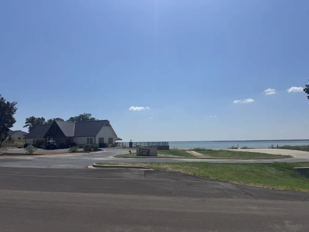 1593 Shoreline Drive Mabank, TX 75143