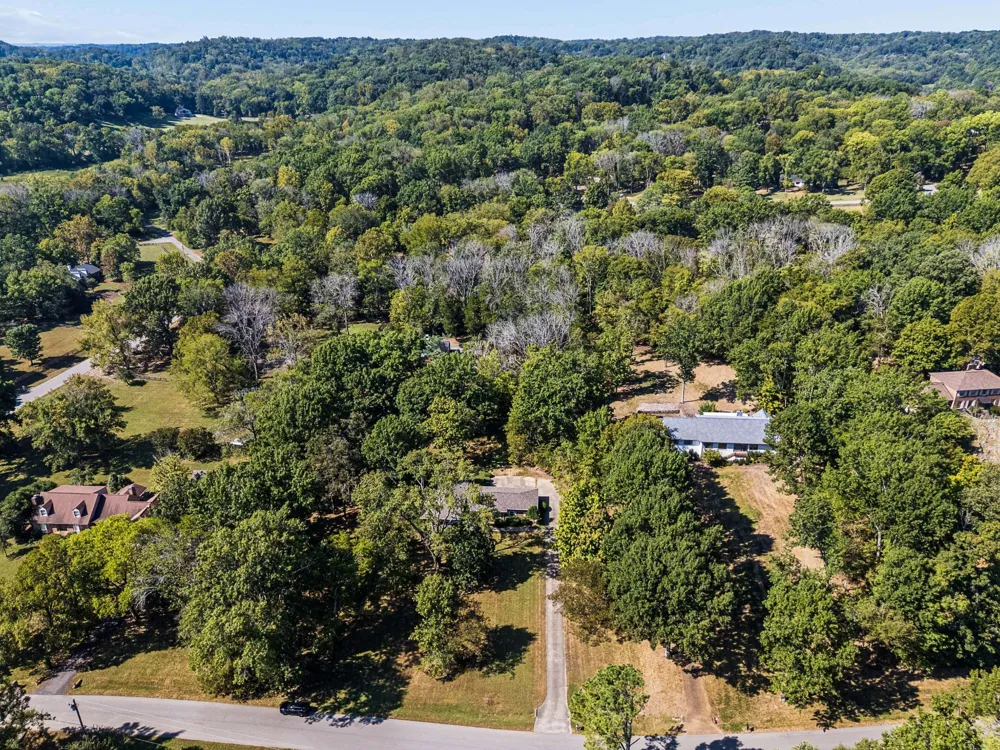 1203 Montpier Dr Franklin, TN 37069