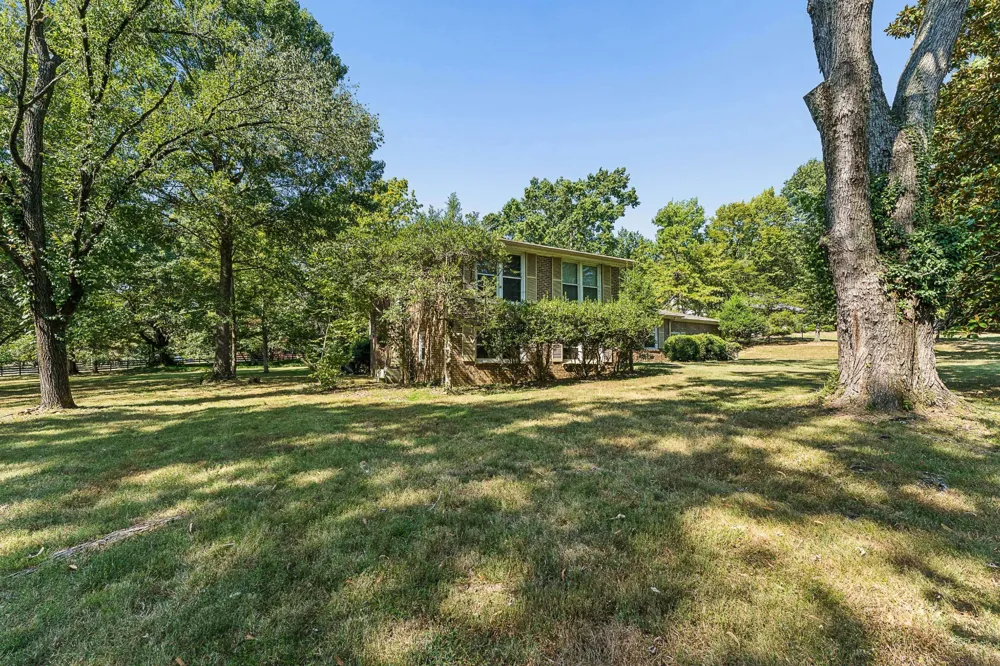 1203 Montpier Dr Franklin, TN 37069