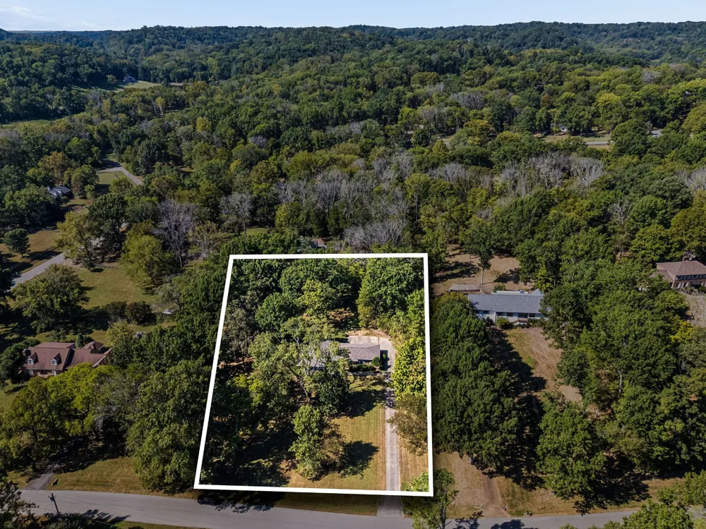 1203 Montpier Dr Franklin, TN 37069