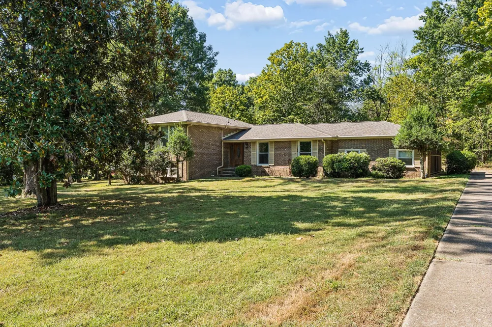 1203 Montpier Dr Franklin, TN 37069