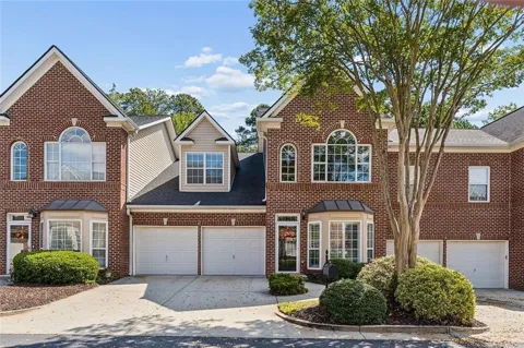 8006 Lexington Drive