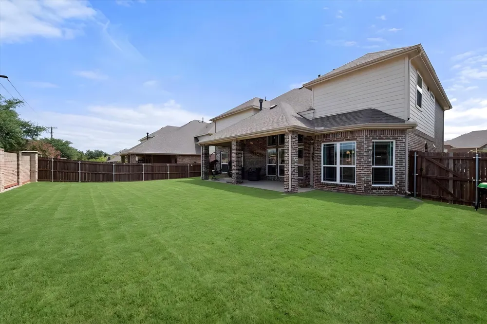 4401 De Bourgh Lane Mansfield, TX 76063