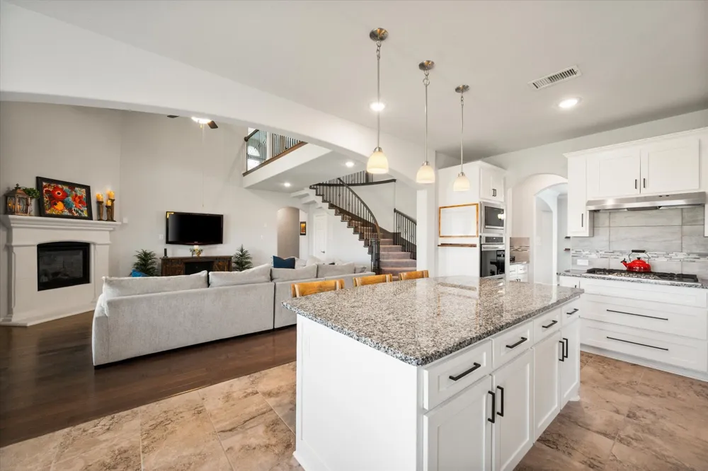 4401 De Bourgh Lane Mansfield, TX 76063