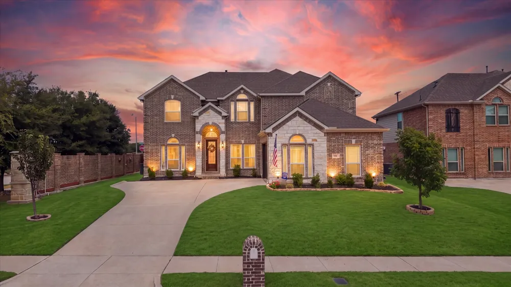4401 De Bourgh Lane Mansfield, TX 76063