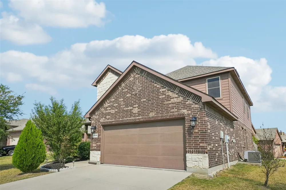 11100 Dunlavin Court Fort Worth, TX 76052