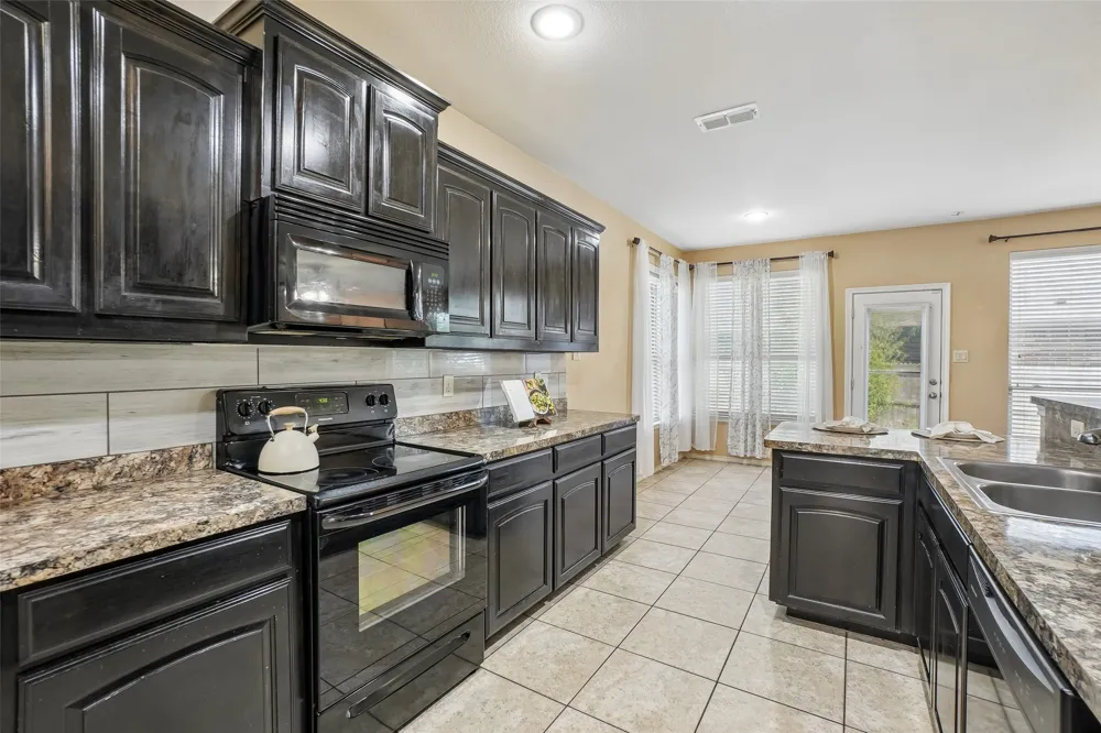11100 Dunlavin Court Fort Worth, TX 76052