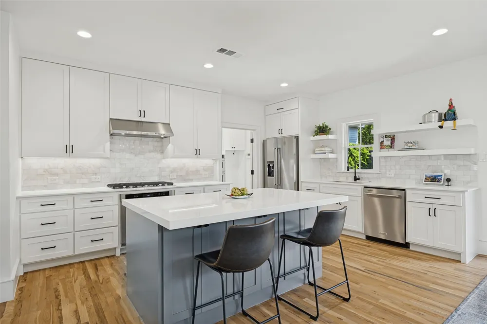 8600 Forest Hills Boulevard Dallas, TX 75218