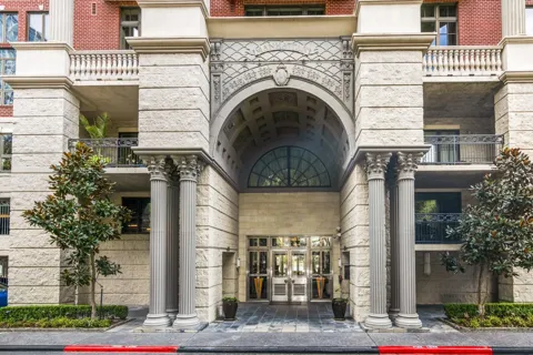 3030 Post Oak Boulevard #202