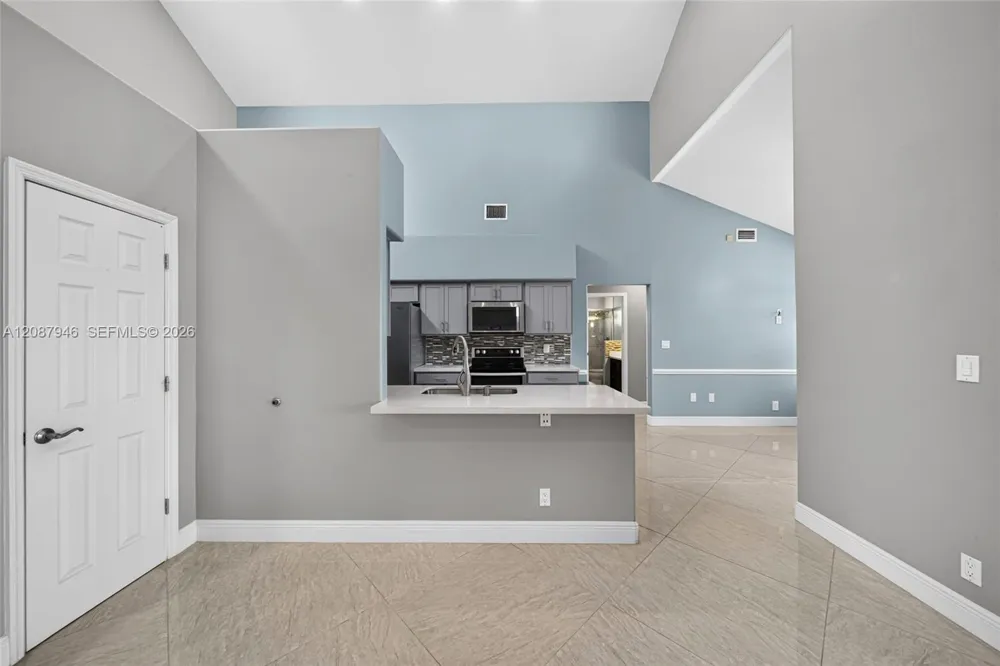 20141 NW 10th St Pembroke Pines, FL 33029