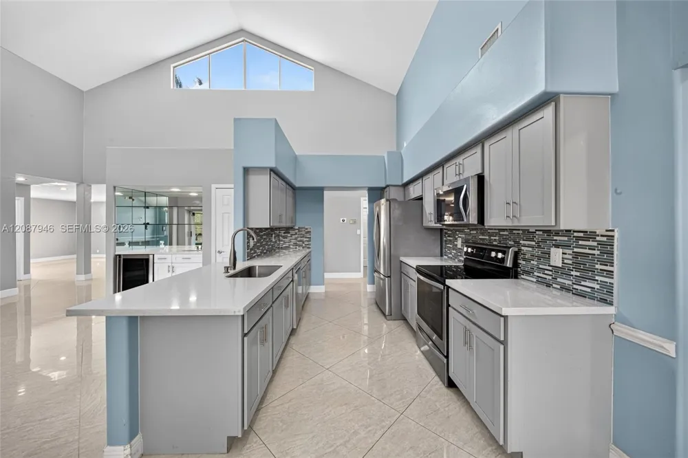 20141 NW 10th St Pembroke Pines, FL 33029