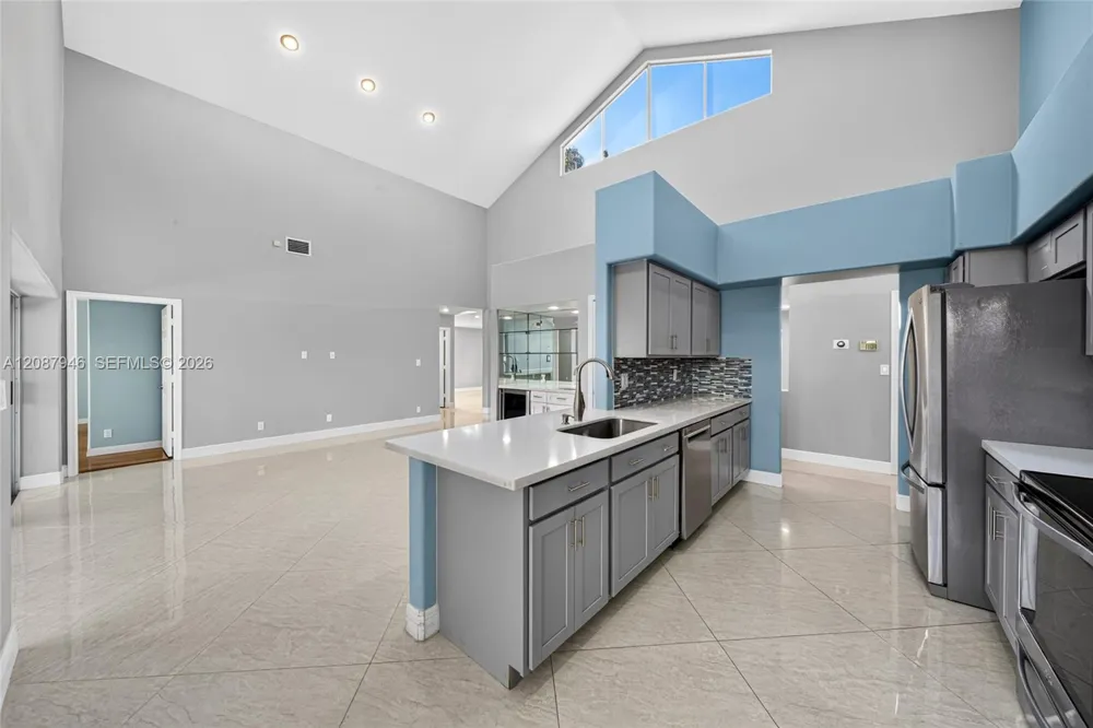 20141 NW 10th St Pembroke Pines, FL 33029