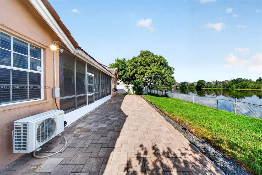 20141 NW 10th St Pembroke Pines, FL 33029