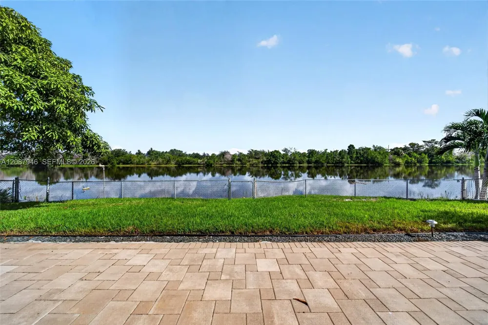 20141 NW 10th St Pembroke Pines, FL 33029