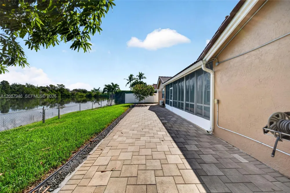 20141 NW 10th St Pembroke Pines, FL 33029