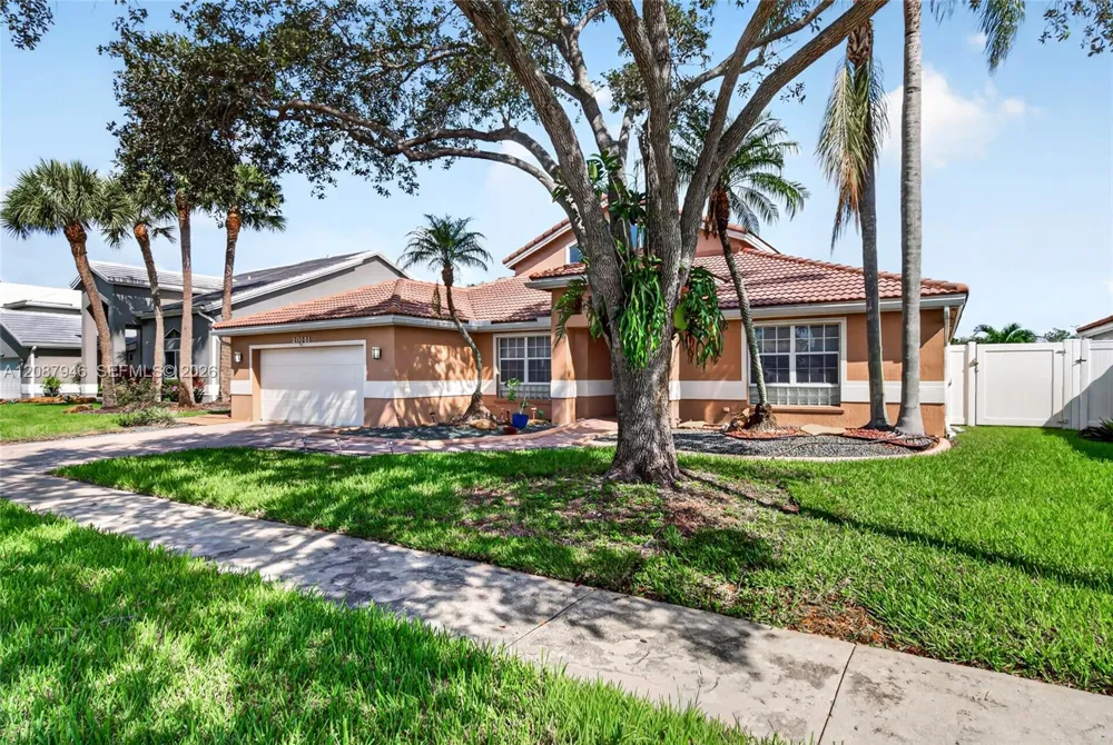 20141 NW 10th St Pembroke Pines, FL 33029