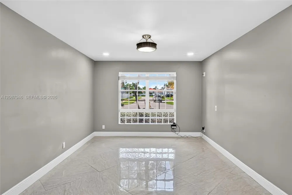 20141 NW 10th St Pembroke Pines, FL 33029