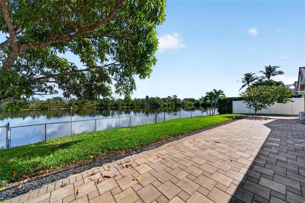 20141 NW 10th St Pembroke Pines, FL 33029