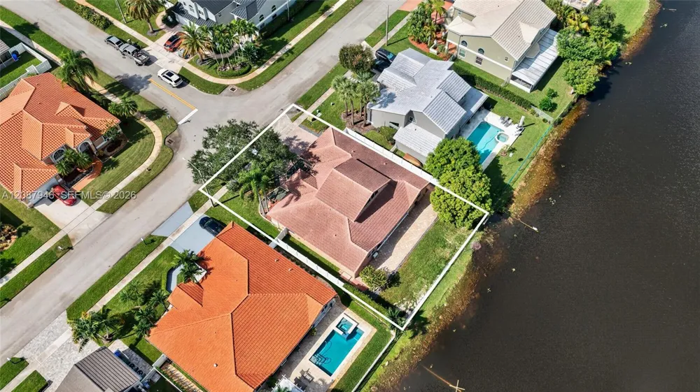 20141 NW 10th St Pembroke Pines, FL 33029