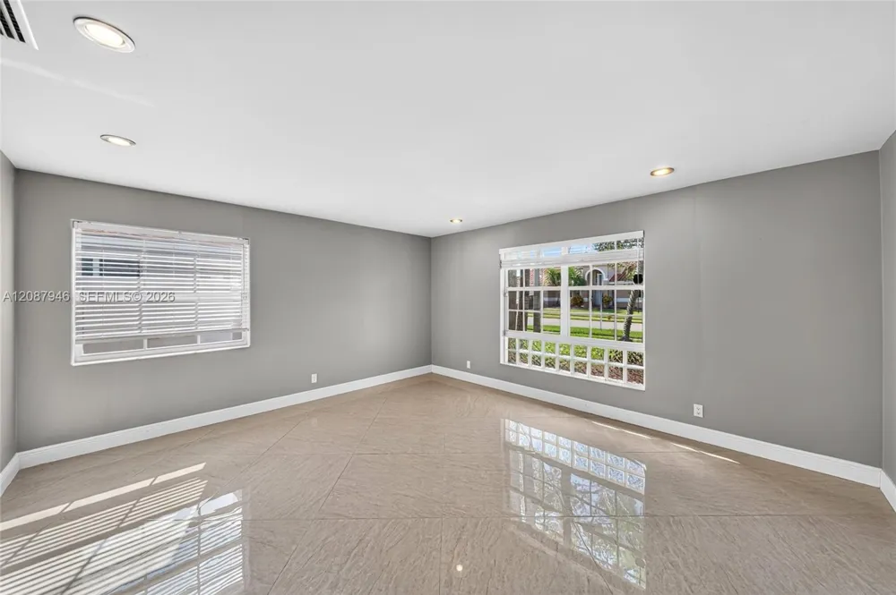20141 NW 10th St Pembroke Pines, FL 33029
