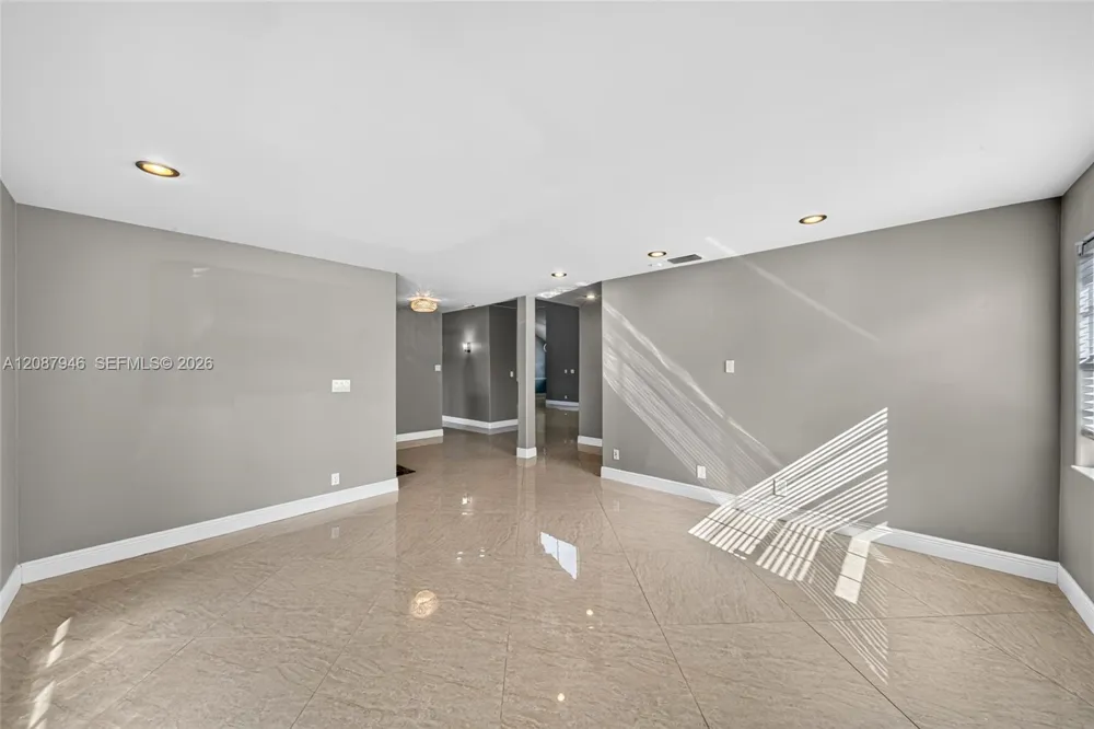 20141 NW 10th St Pembroke Pines, FL 33029