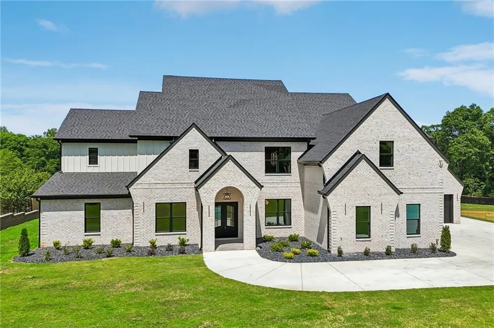3207 Thompson Mill Rd Buford, GA 30519