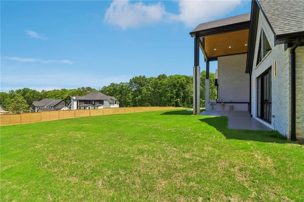 3207 Thompson Mill Rd Buford, GA 30519