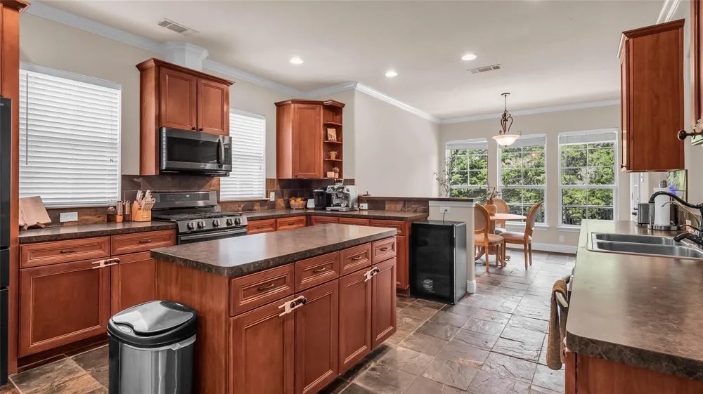 1011 Sister Grove Road Van Alstyne, TX 75495