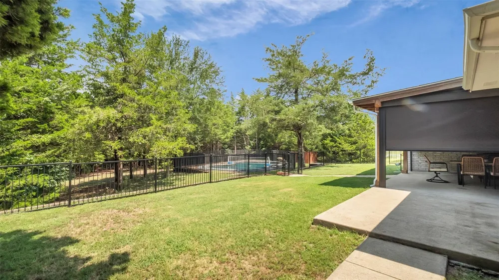 1011 Sister Grove Road Van Alstyne, TX 75495