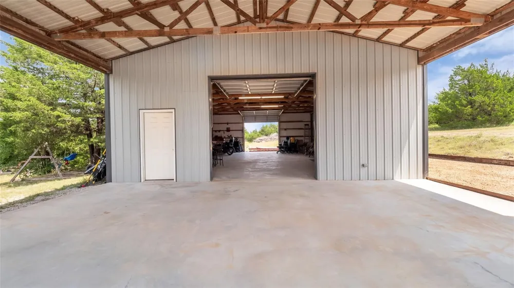 1011 Sister Grove Road Van Alstyne, TX 75495