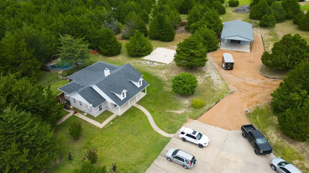 1011 Sister Grove Road Van Alstyne, TX 75495