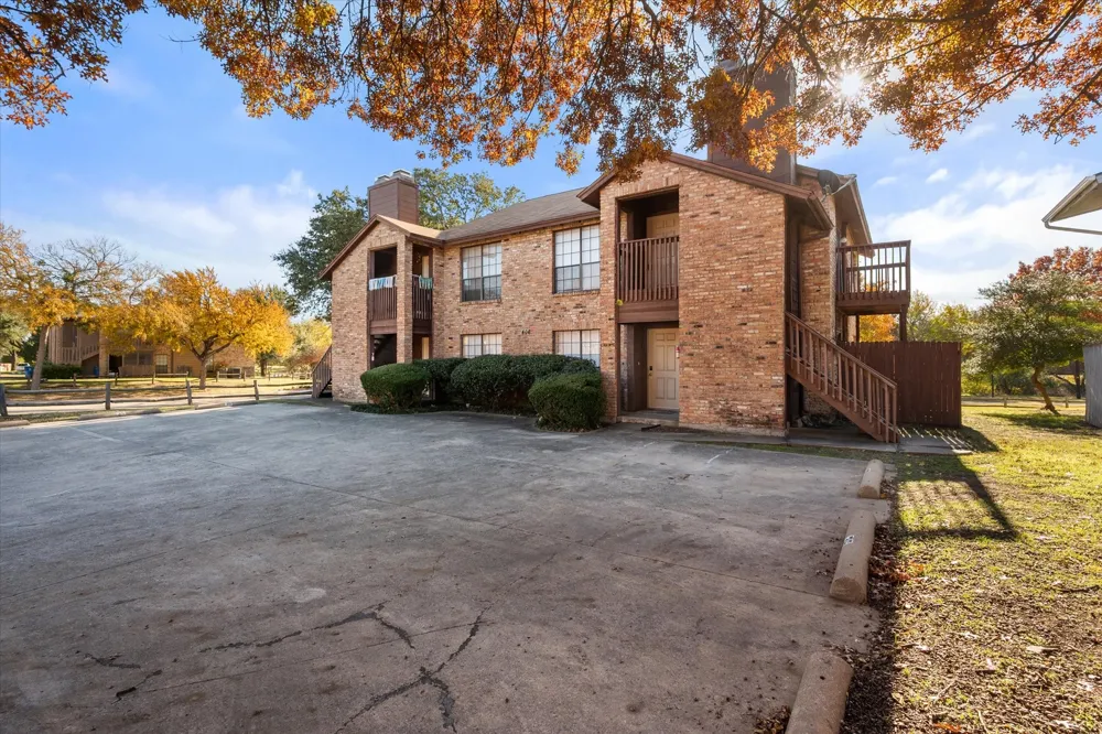 406 E Denton Drive #36 Euless, TX 76039