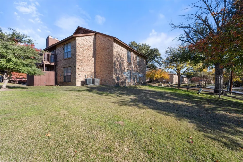 406 E Denton Drive #36 Euless, TX 76039