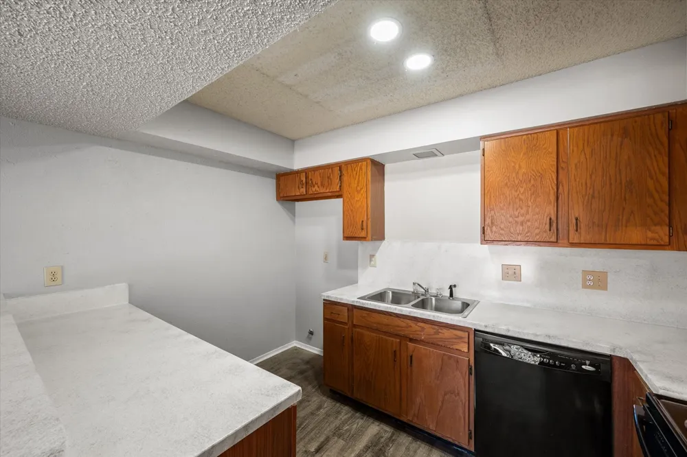 406 E Denton Drive #36 Euless, TX 76039