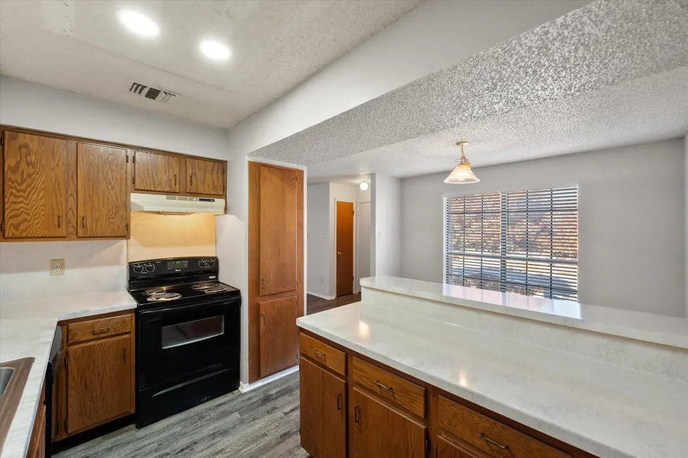 406 E Denton Drive #36 Euless, TX 76039