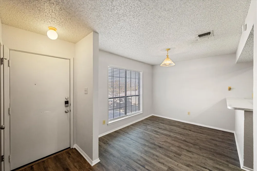 406 E Denton Drive #36 Euless, TX 76039