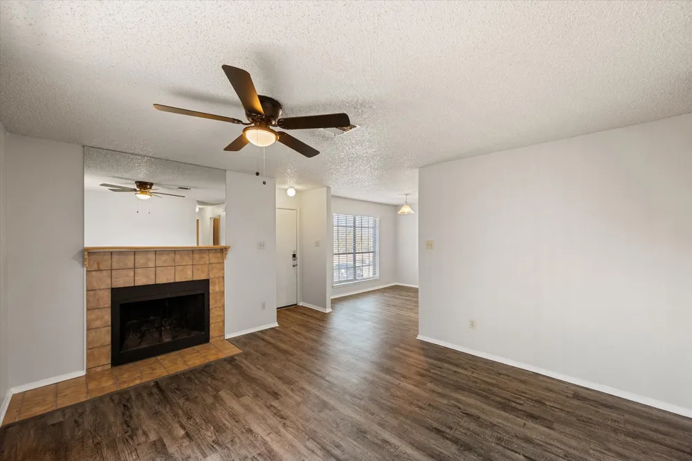 406 E Denton Drive #36 Euless, TX 76039