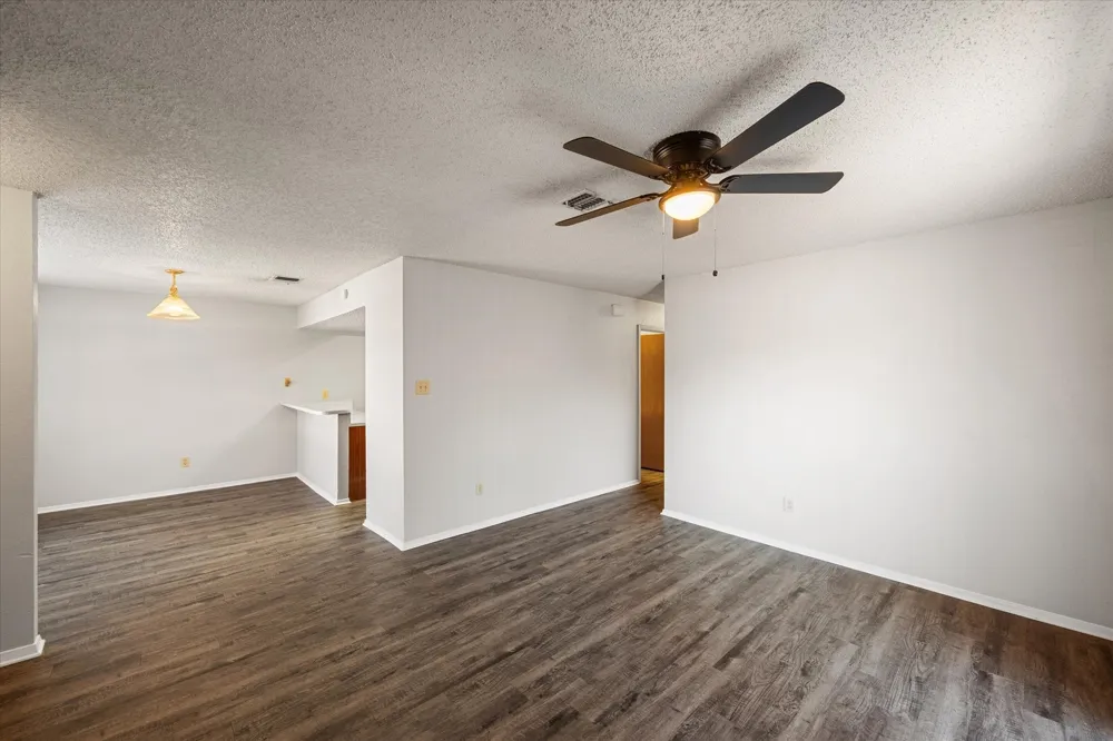 406 E Denton Drive #36 Euless, TX 76039