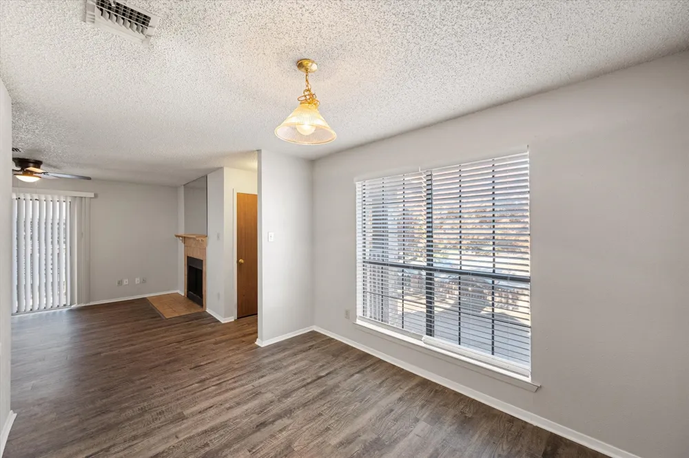 406 E Denton Drive #36 Euless, TX 76039
