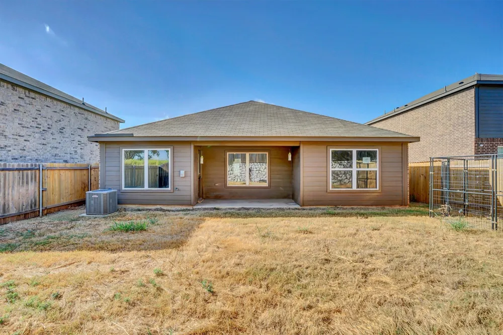 921 Clark Drive Ferris, TX 75125